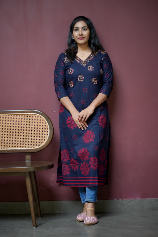 Navy Blue Floral Printed Straight Kurti