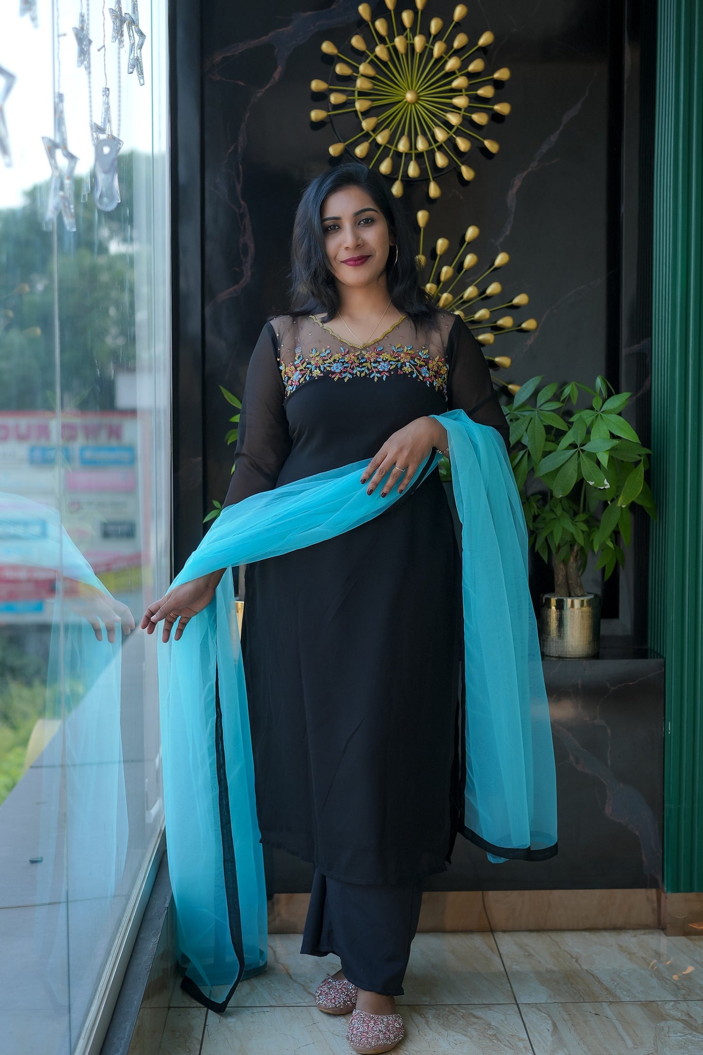 EMBROIDERED ESSENCE 3 PIECE SET