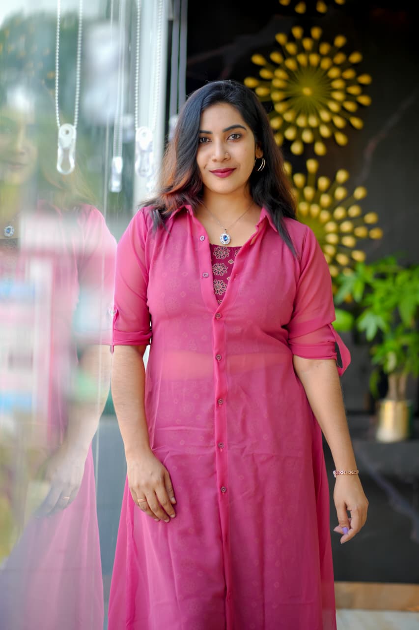 Elegant Mesh-Style Long Shirt with Printed Inner