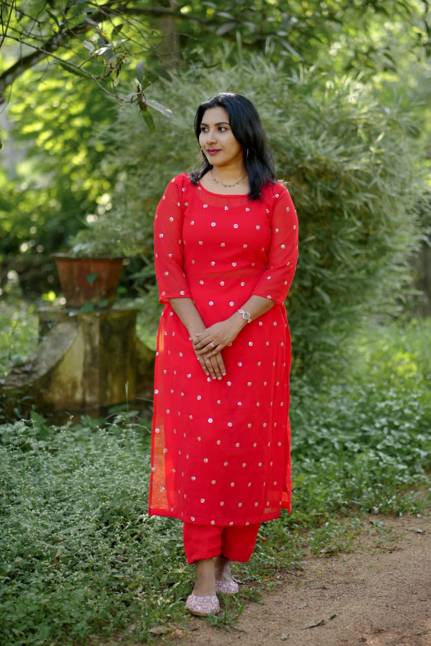 Georgette Slitted Kurti 2 piece Set