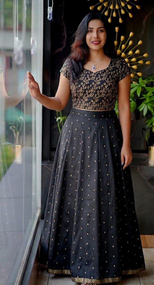 Elegant Ethnic Brocade Skirt and Crop Top Set with Golden Booti Work